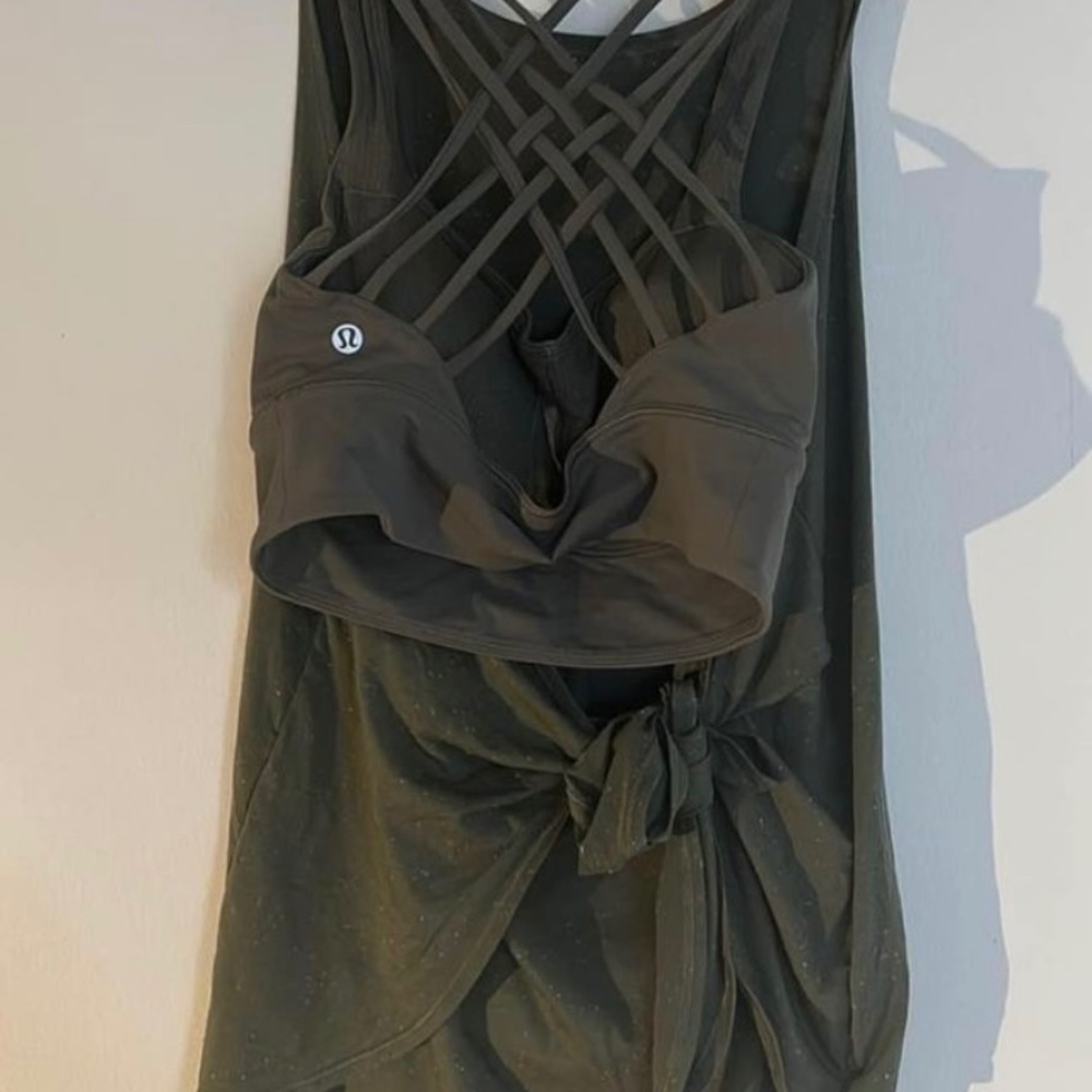 Lululemon top 2in1